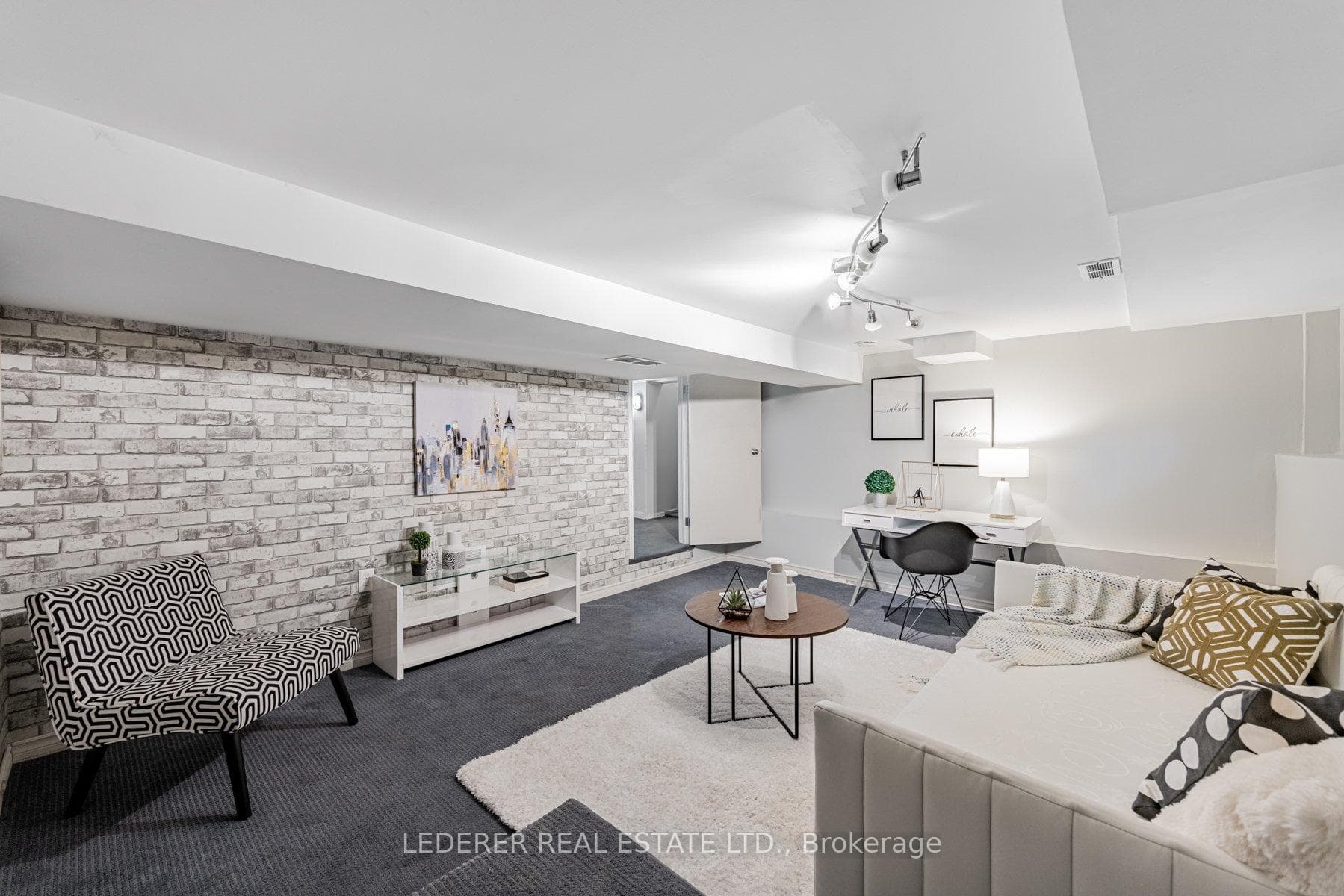 37 Simpson Avenue photo 27