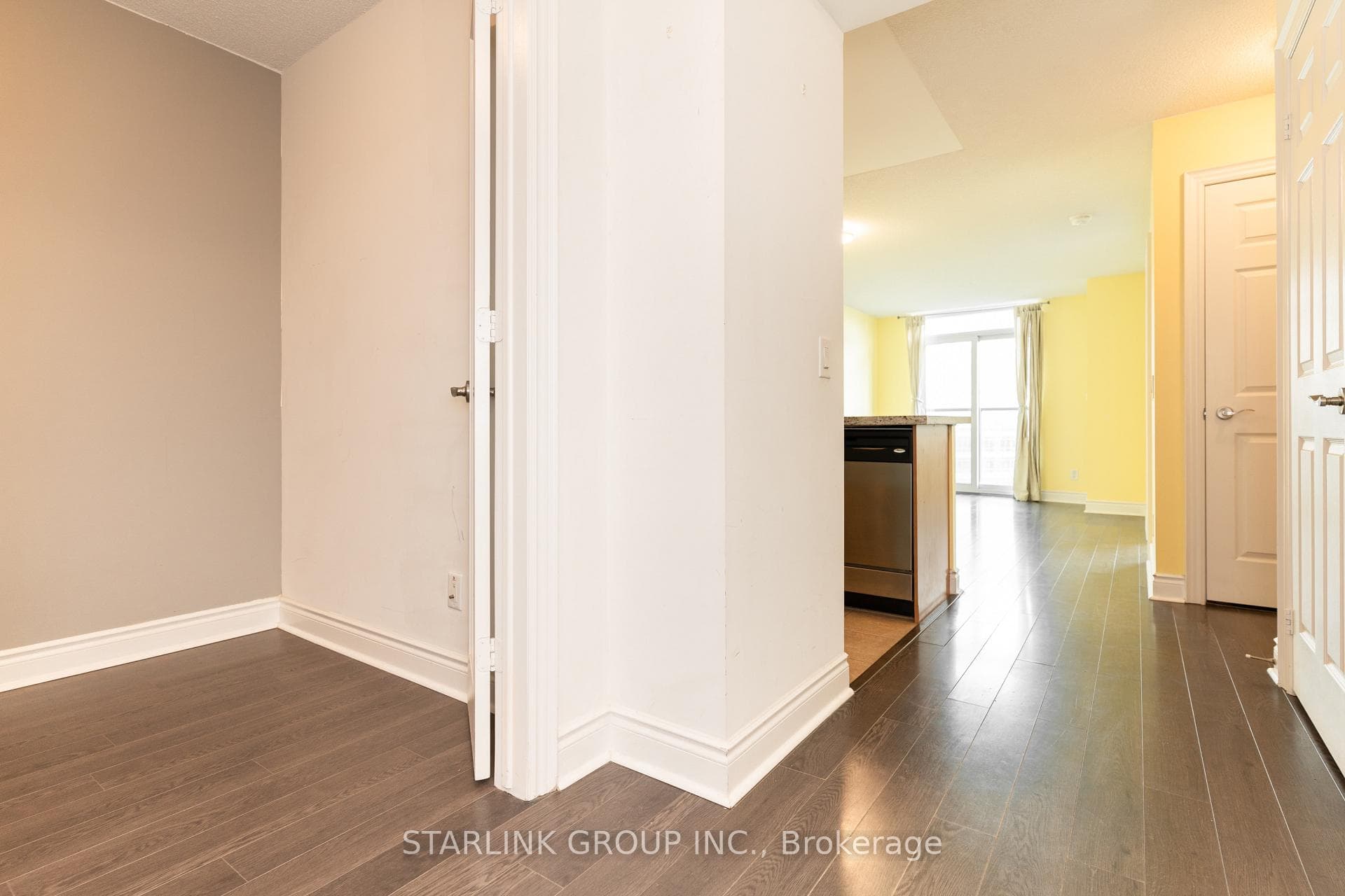 25 Greenview Avenue Unit 2224 photo 4