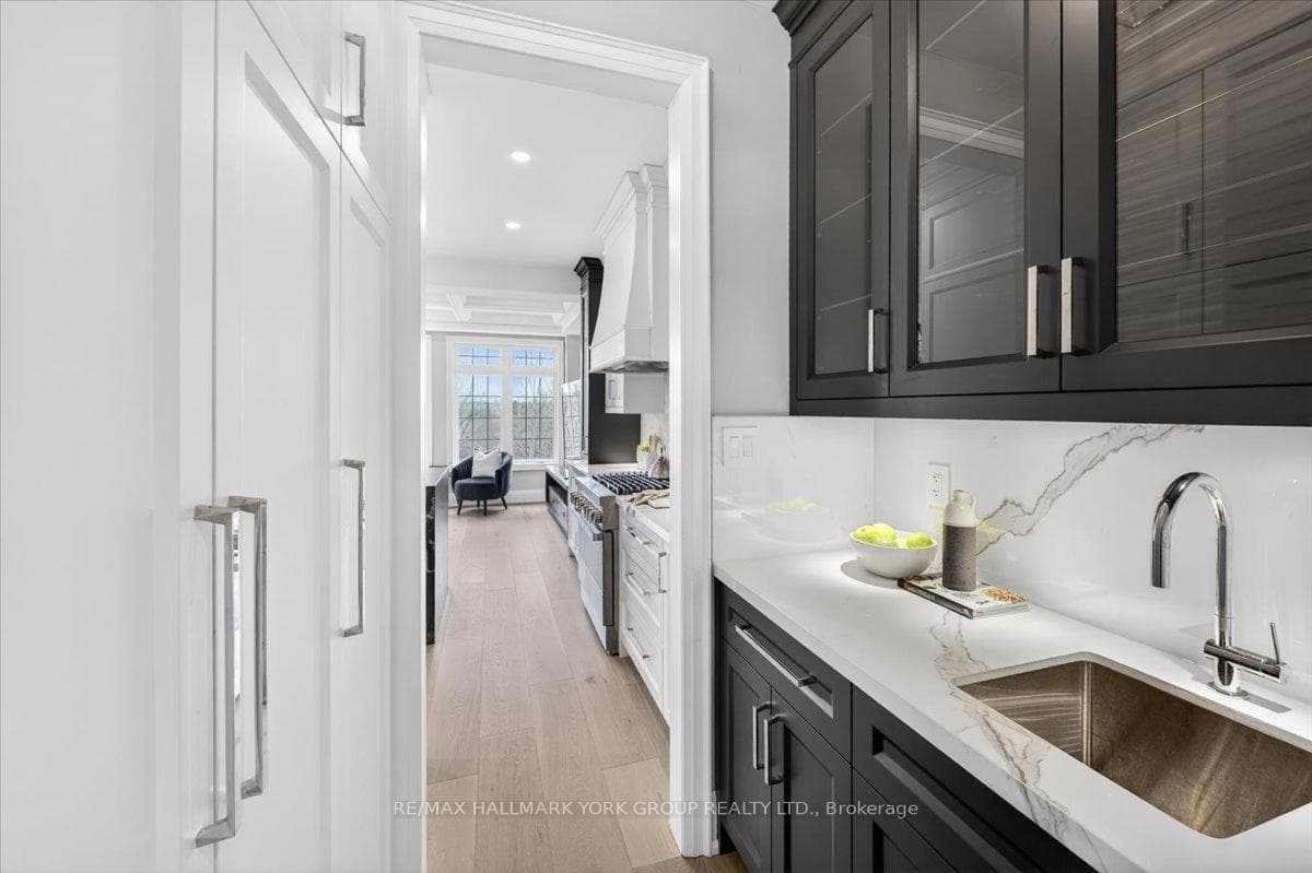 40 Alex Campbell Crescent photo 15