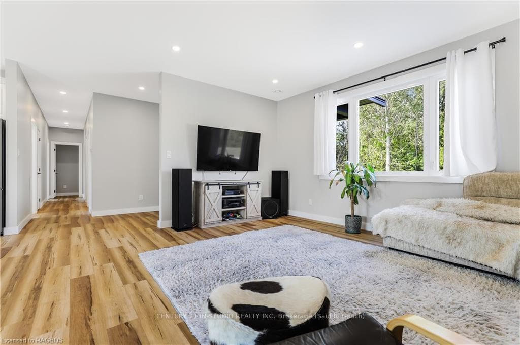 3 PIERCE Street photo 15