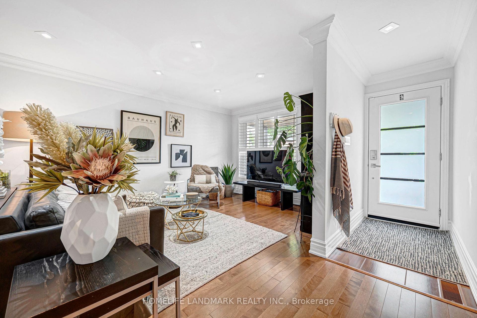 15 Denton Avenue photo 7