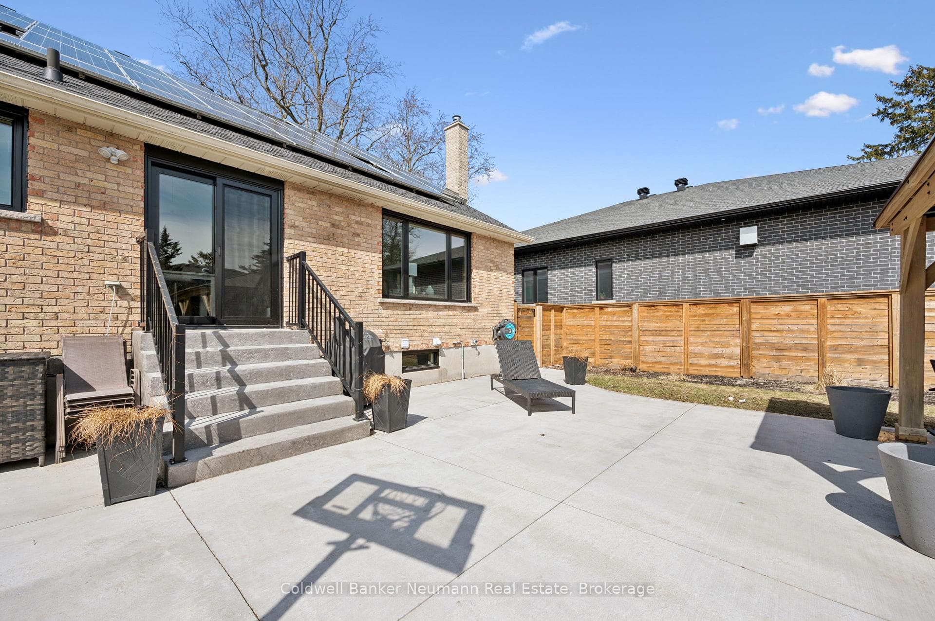 64 Forest Street photo 33