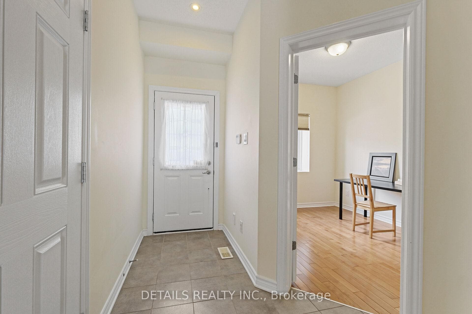 404 Abbeydale Circle photo 12