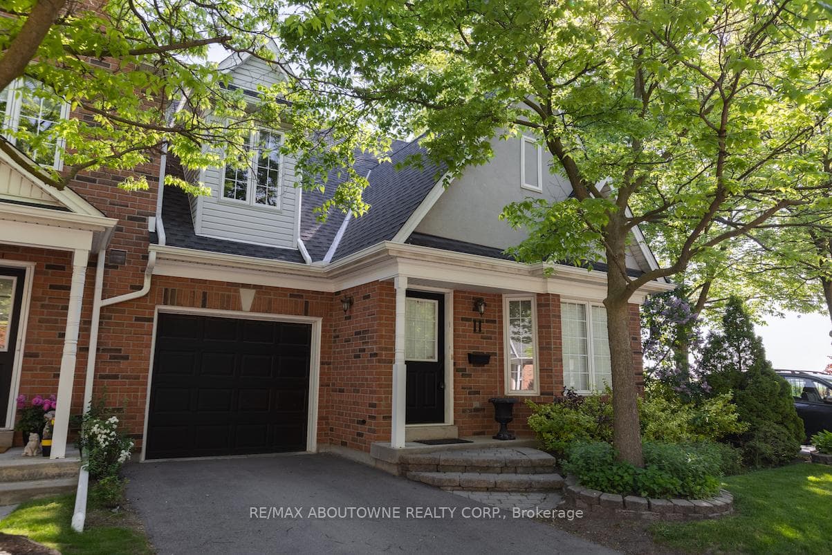 5427 Lakeshore Road Unit 11 photo 1