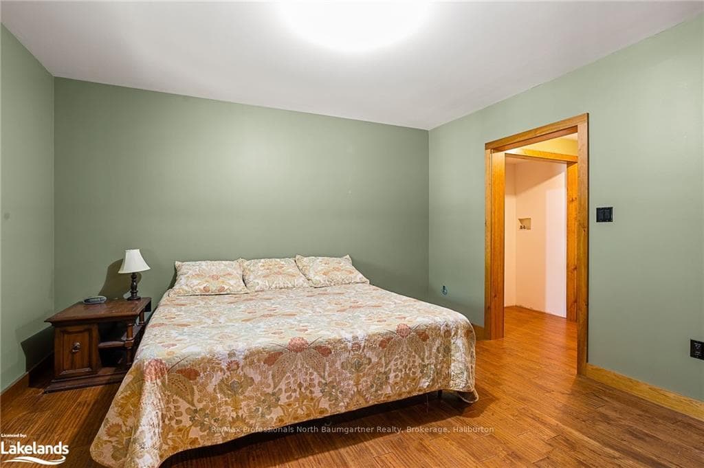 1017 FORSTERS Road photo 32