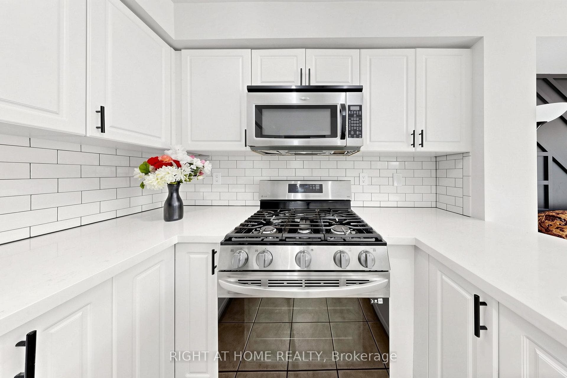 7 Macmillan Avenue photo 22