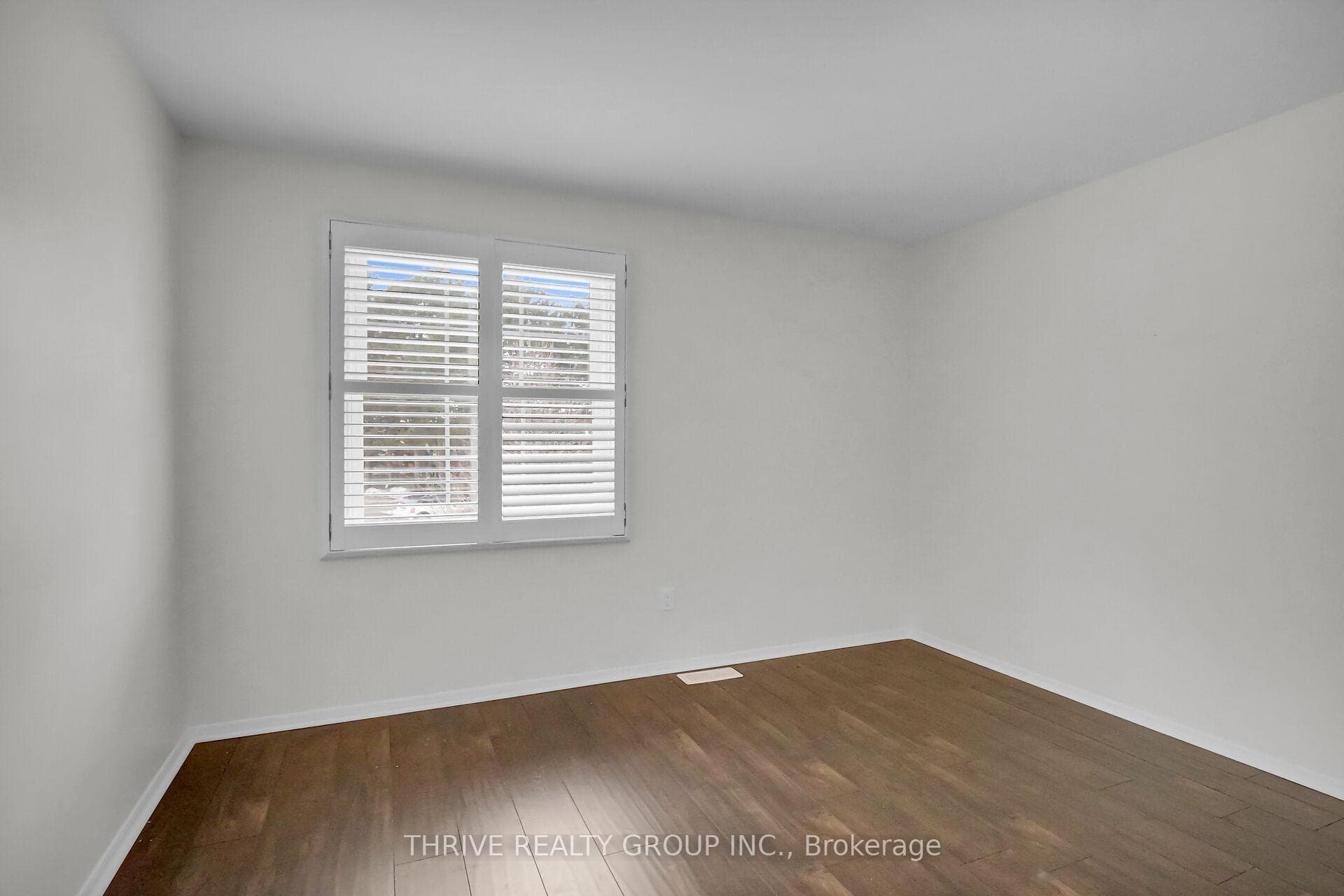 470 Wilkins Street photo 20