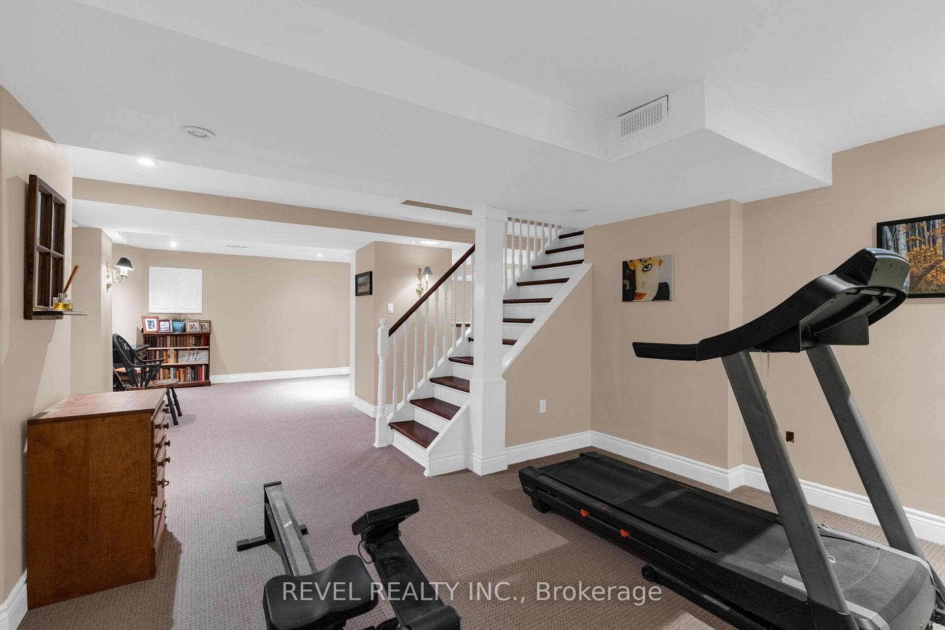 33 Falling Brook Drive photo 22