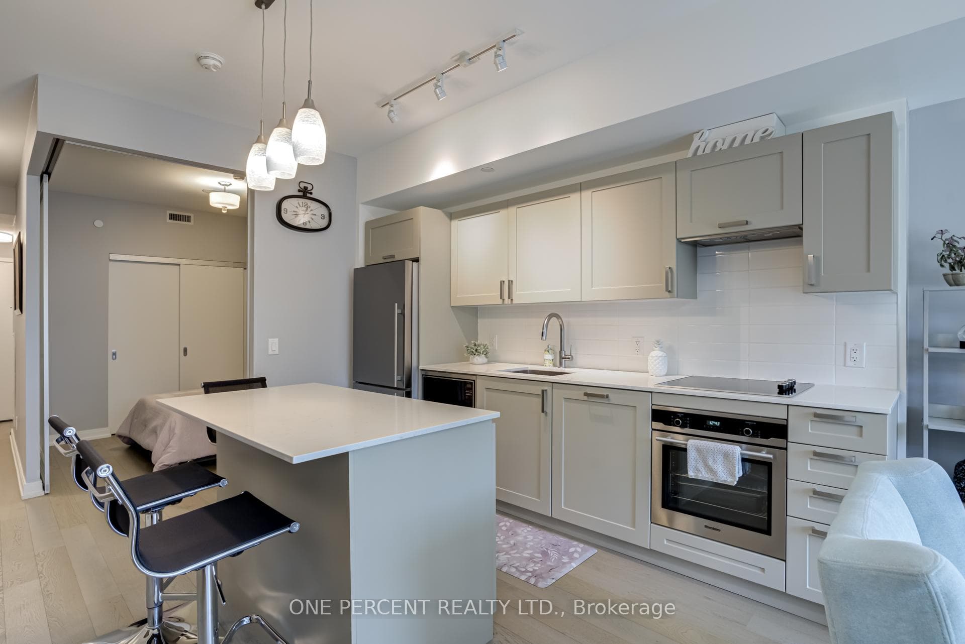 1100 Kingston Road Unit 324 photo 8