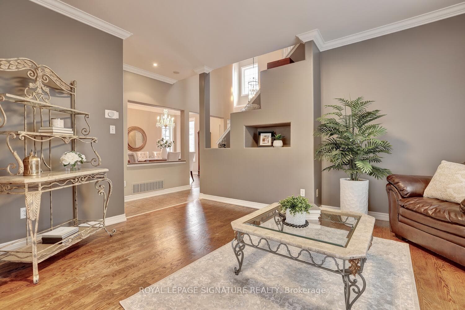 943 Gaslight Way photo 10