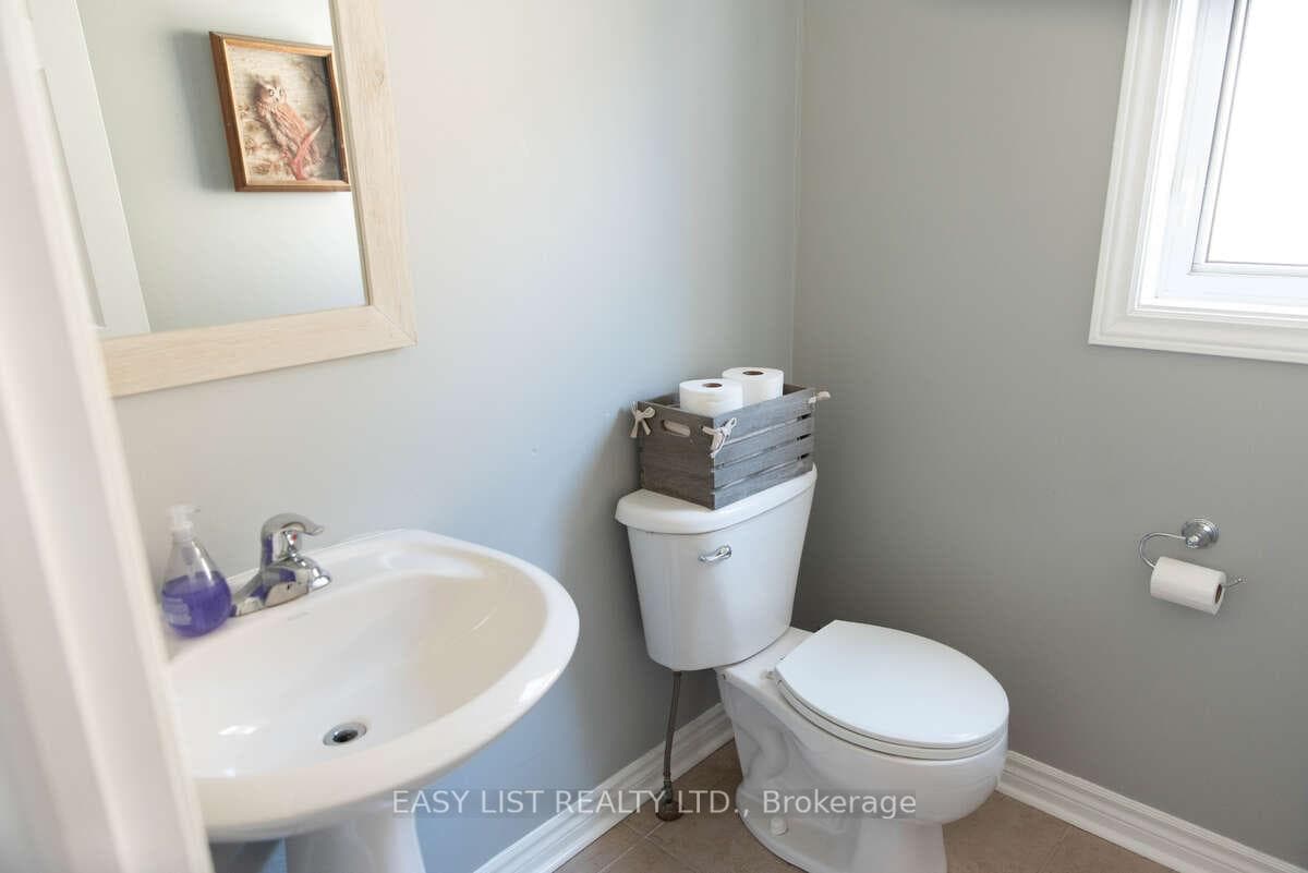 27 Laurelbank Crescent photo 10