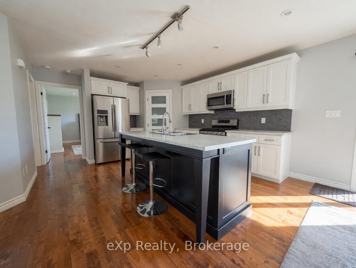133 WILLIAM Street photo 6