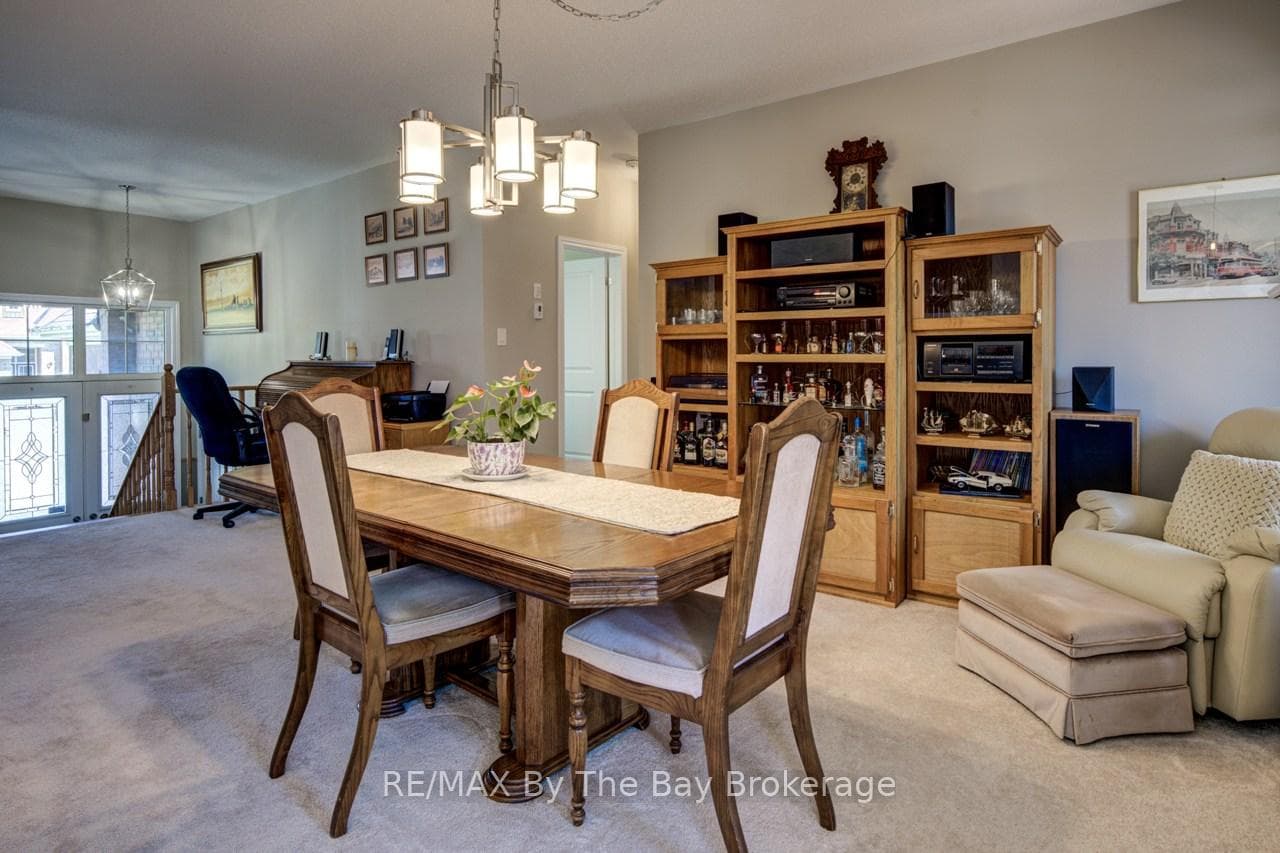 100 ALLEGRA Drive photo 19