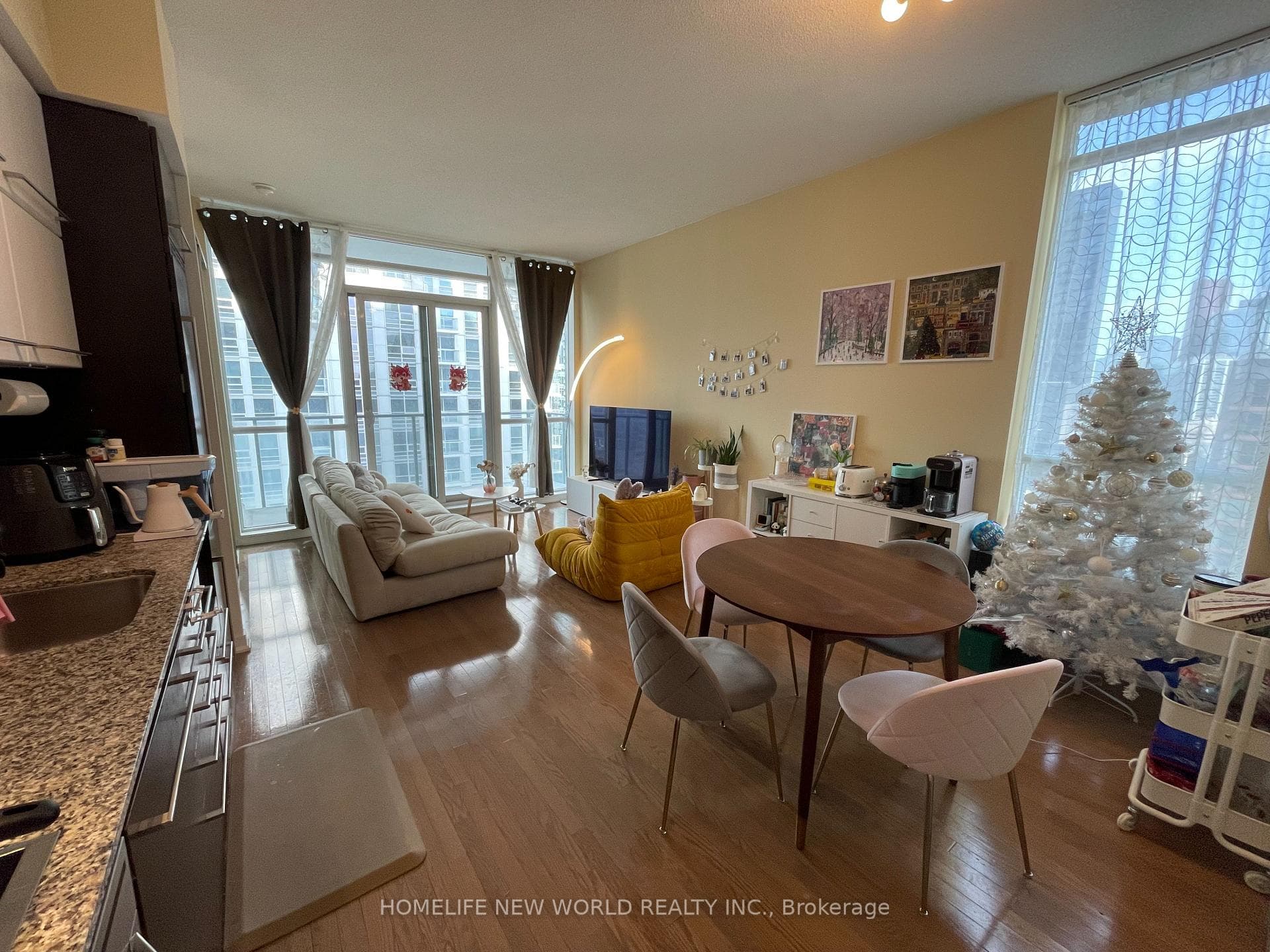 770 Bay Street Unit 2606 photo 8