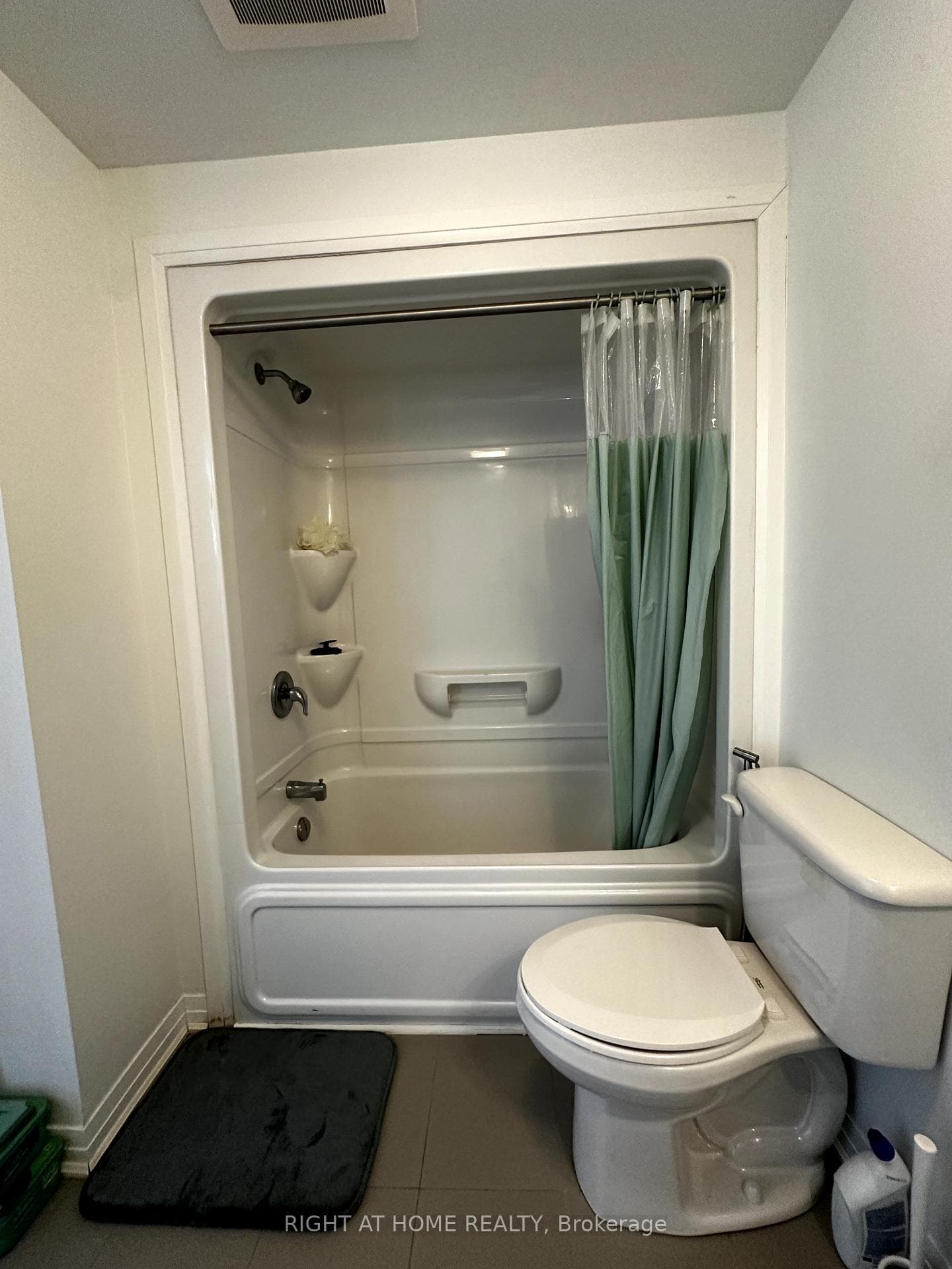 1900 simcoe Street Unit 308 photo 20