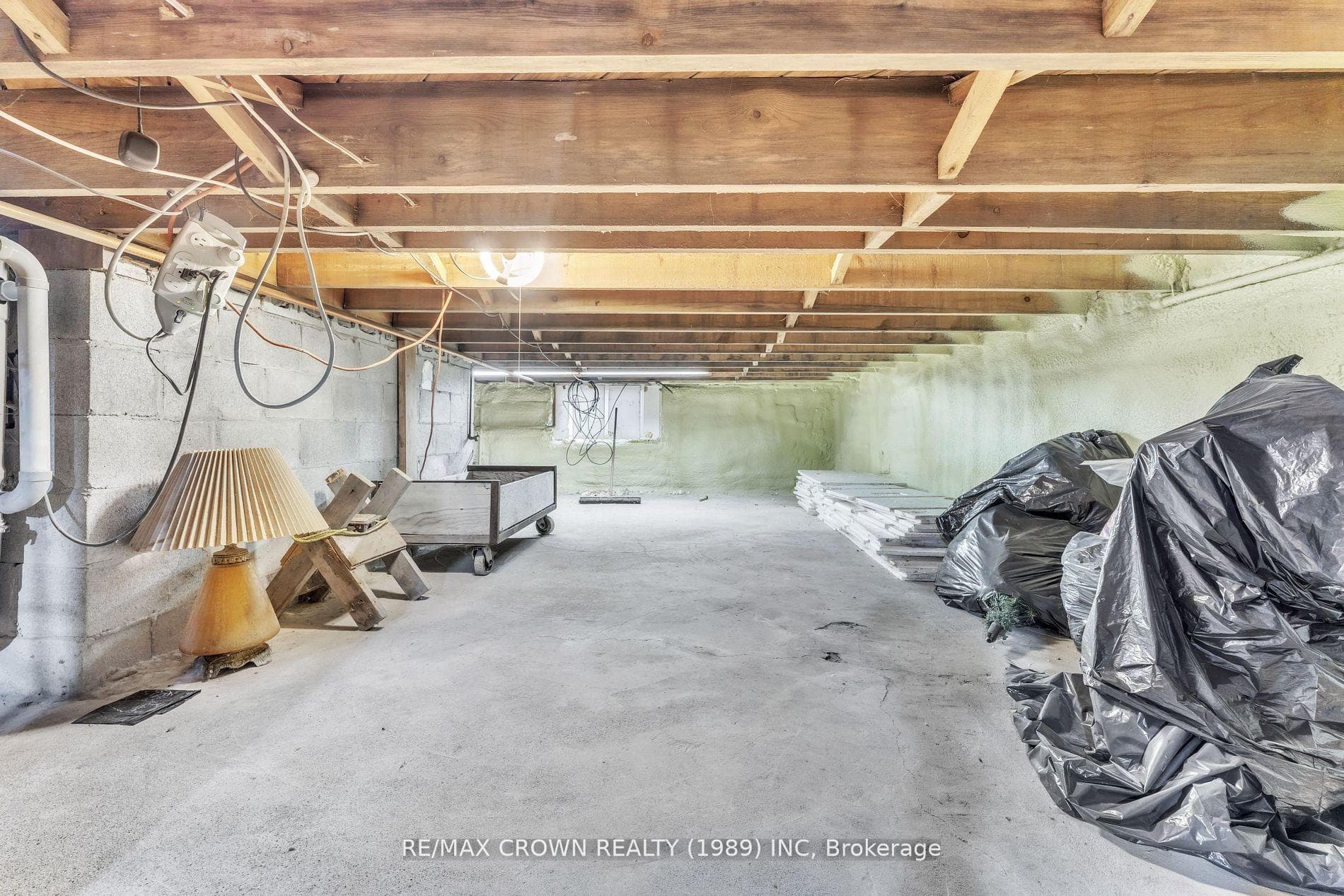 790 Lalande Road photo 38