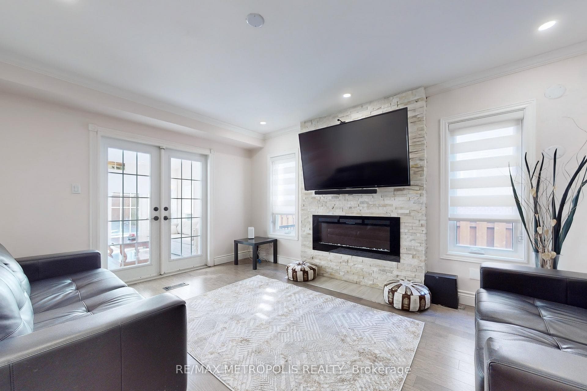 6047 Edenwood Drive photo 9