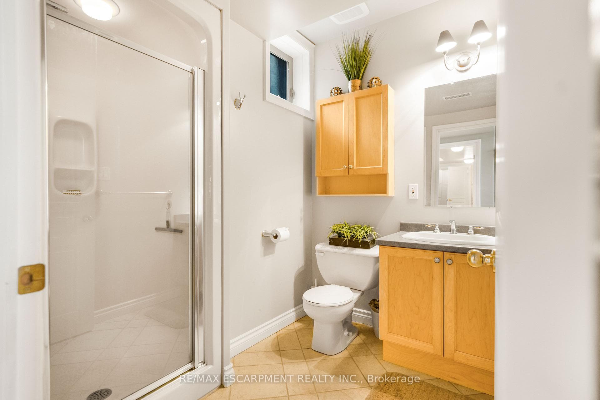 130 DORCHESTER Drive photo 29