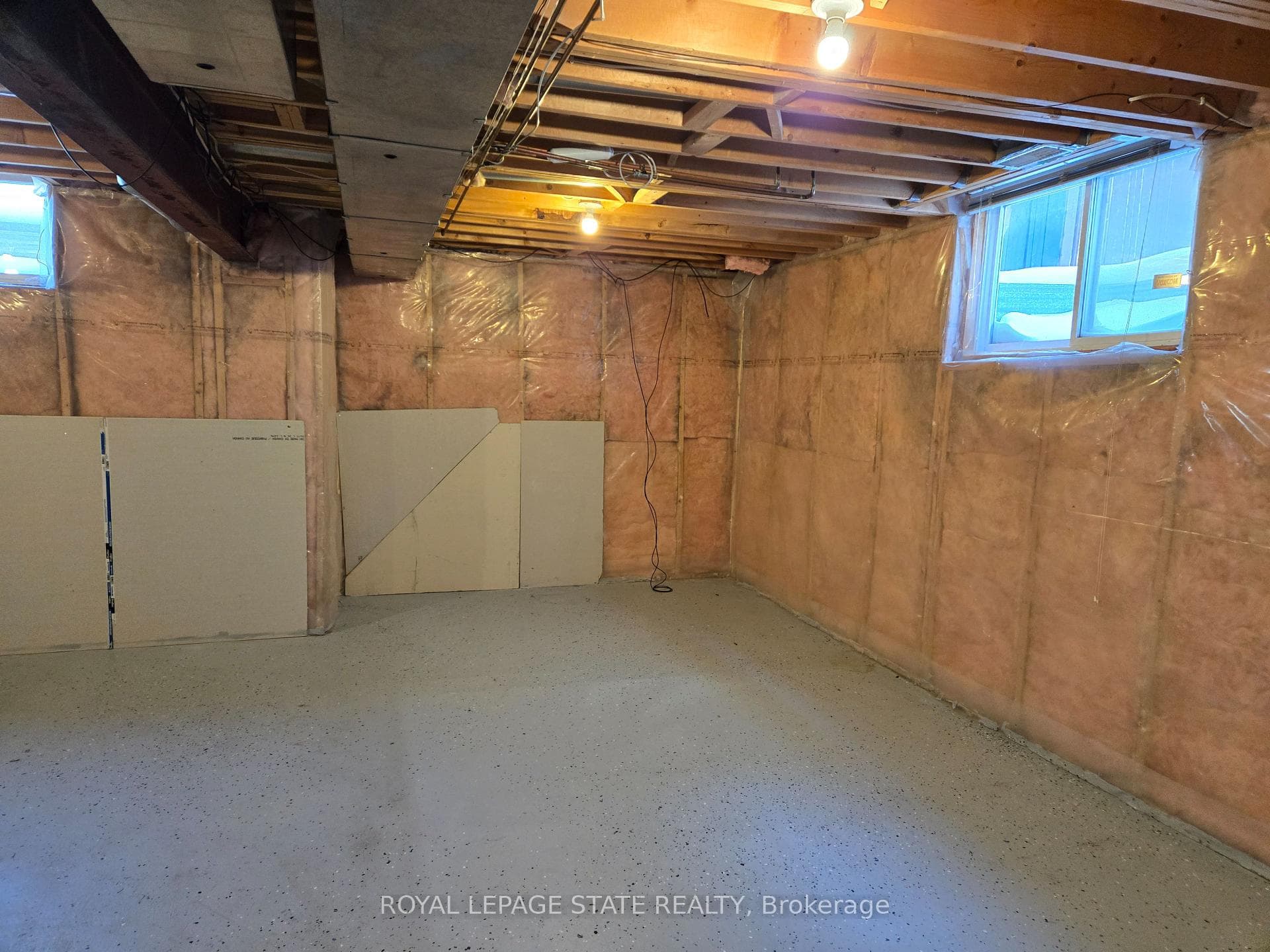 168 Whittaker Crescent photo 16
