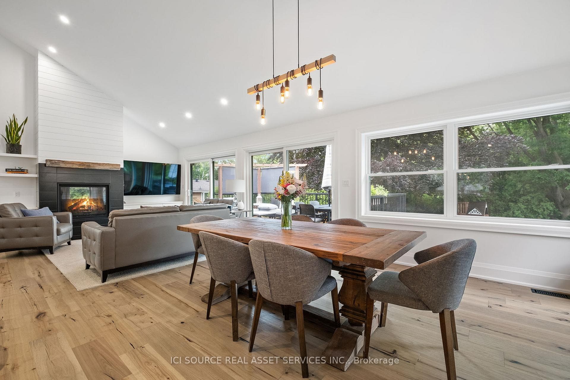 799 Cranston Court photo 5