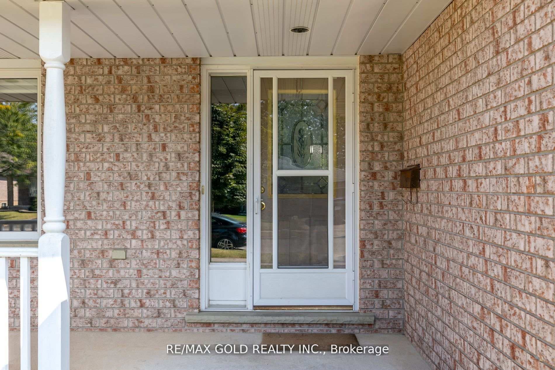 494 Balsam Road photo 5
