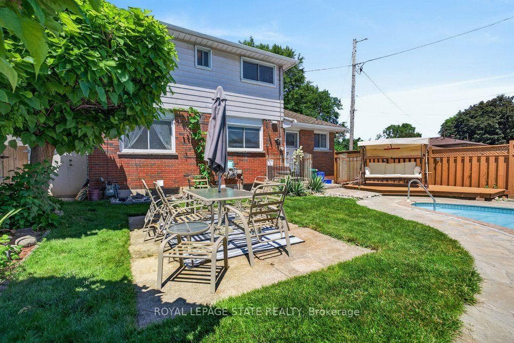 2440 Cyprus Avenue photo 31