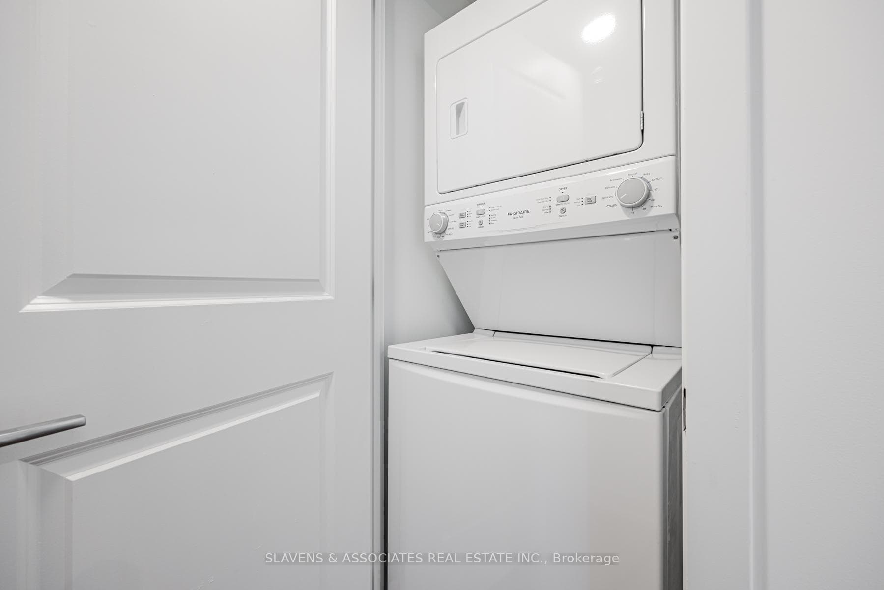 556 Marlee Avenue Unit 706 photo 14