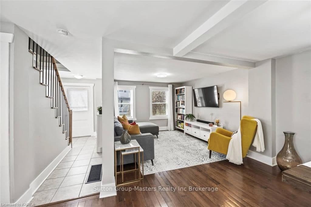 259 CHARLES Street photo 8