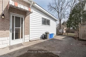 47 EASTMAN Avenue photo 2