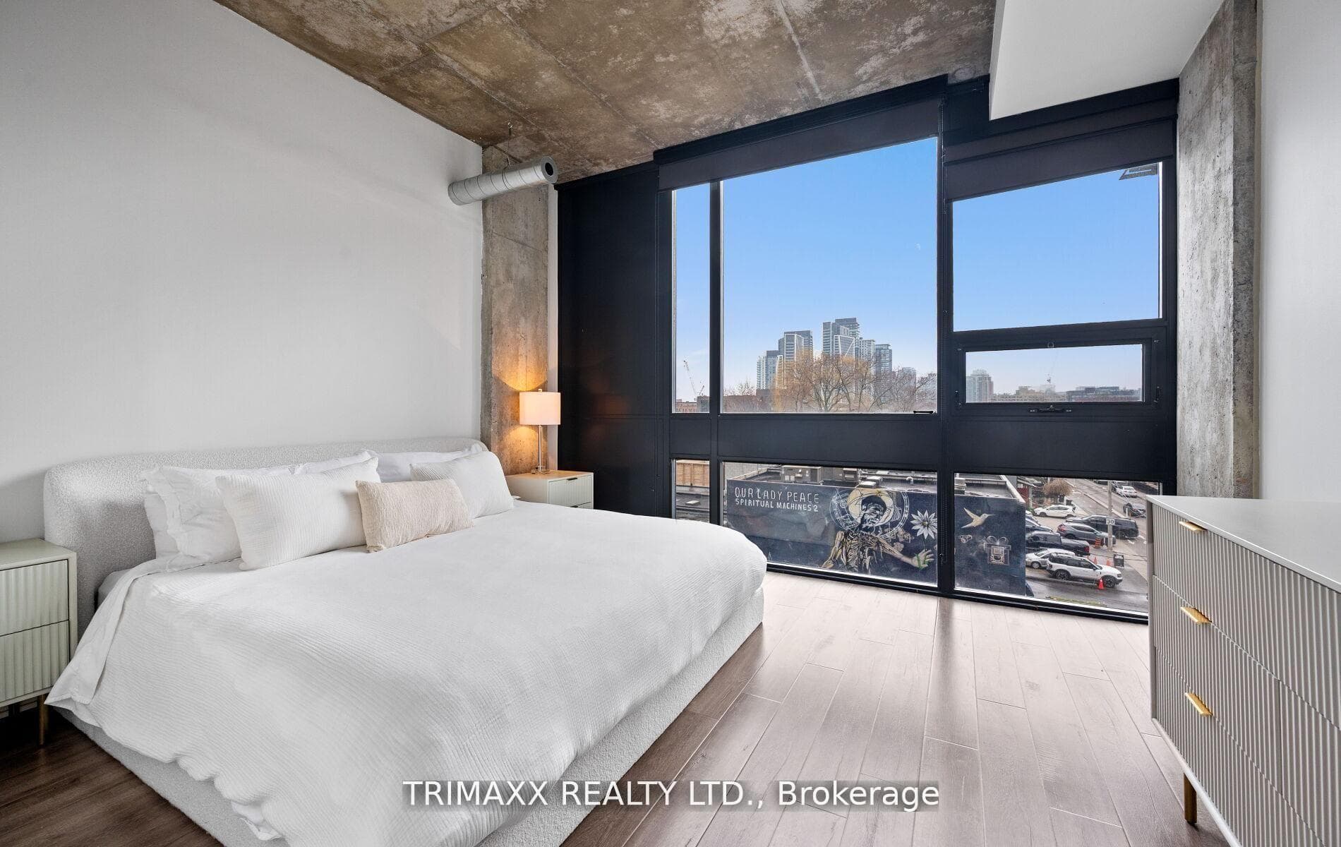 60 Bathurst Street Unit 403 photo 18
