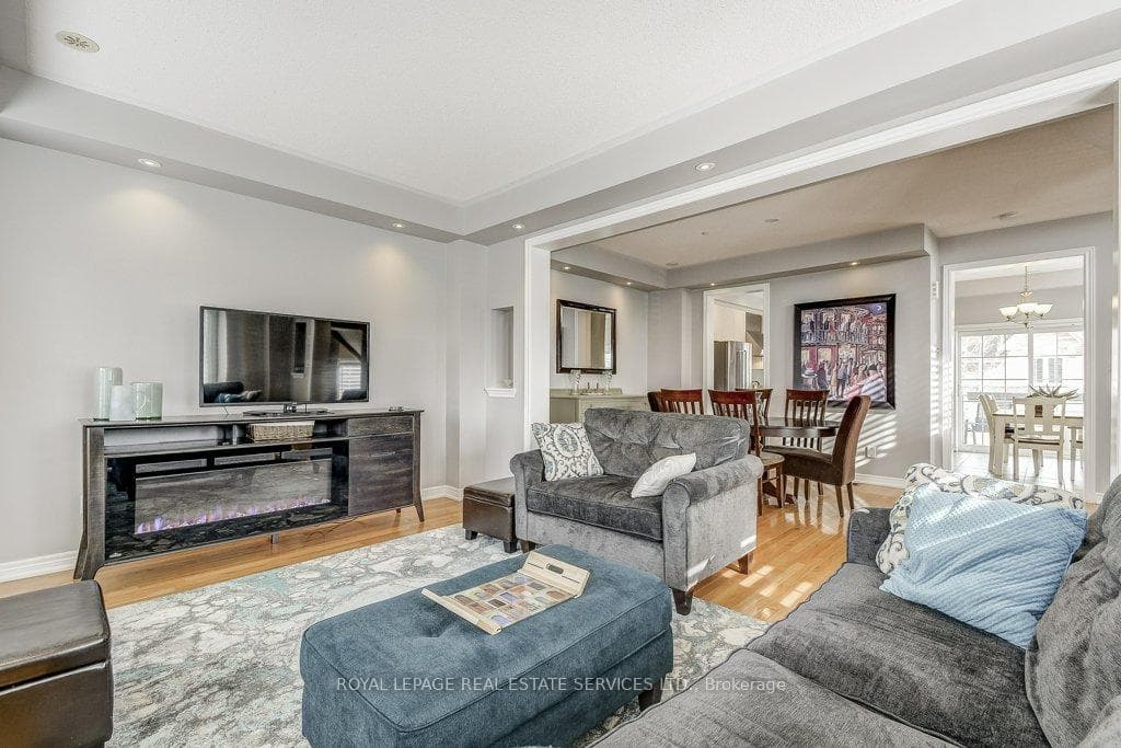 233 Duskywing Way Unit 1 photo 15