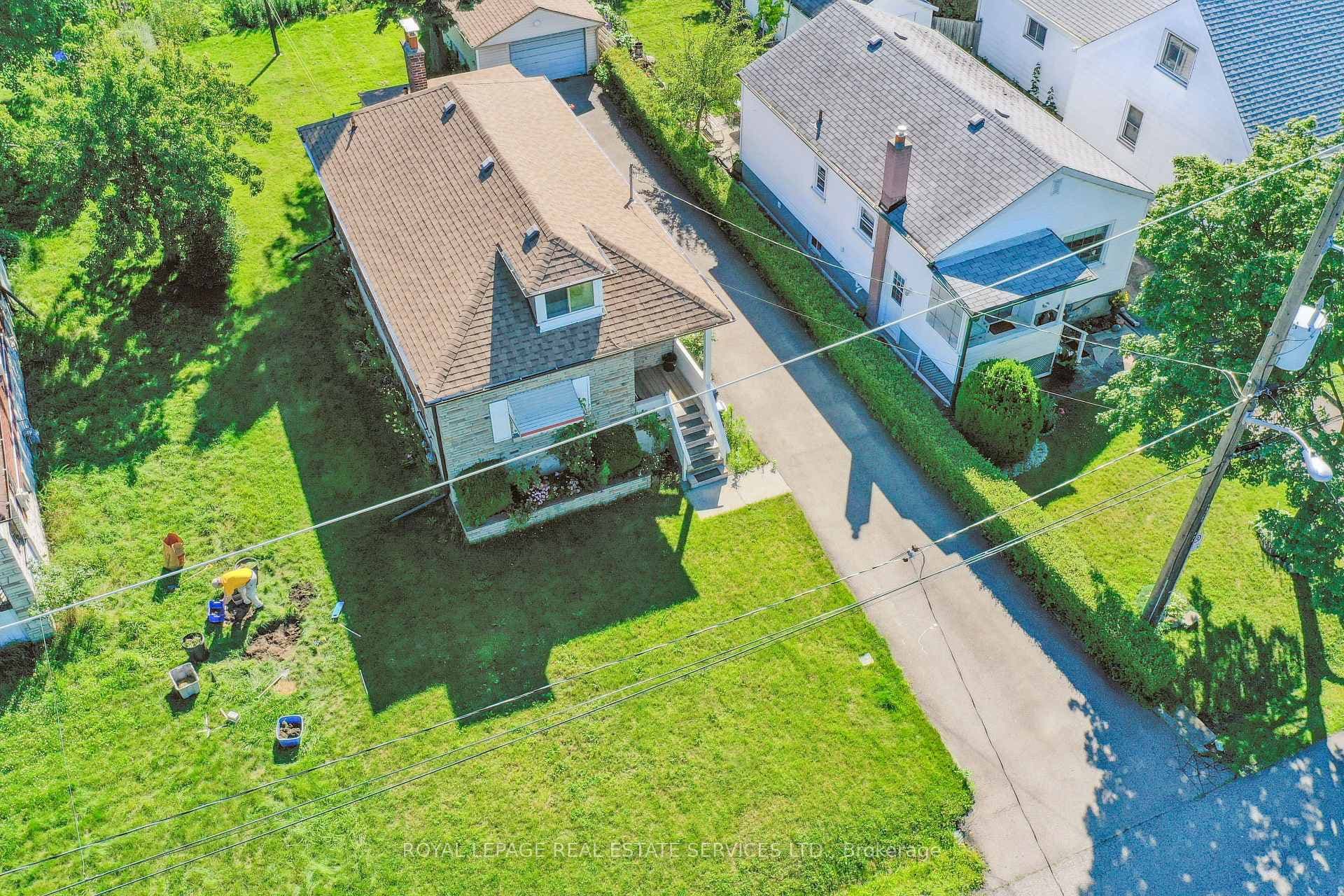15 Acorn Avenue photo 18