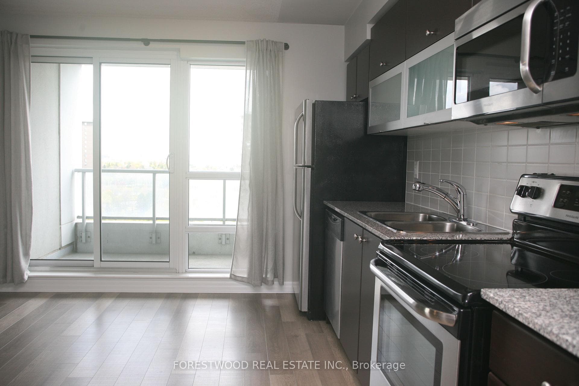 2015 Sheppard Avenue Unit 1405 photo 1