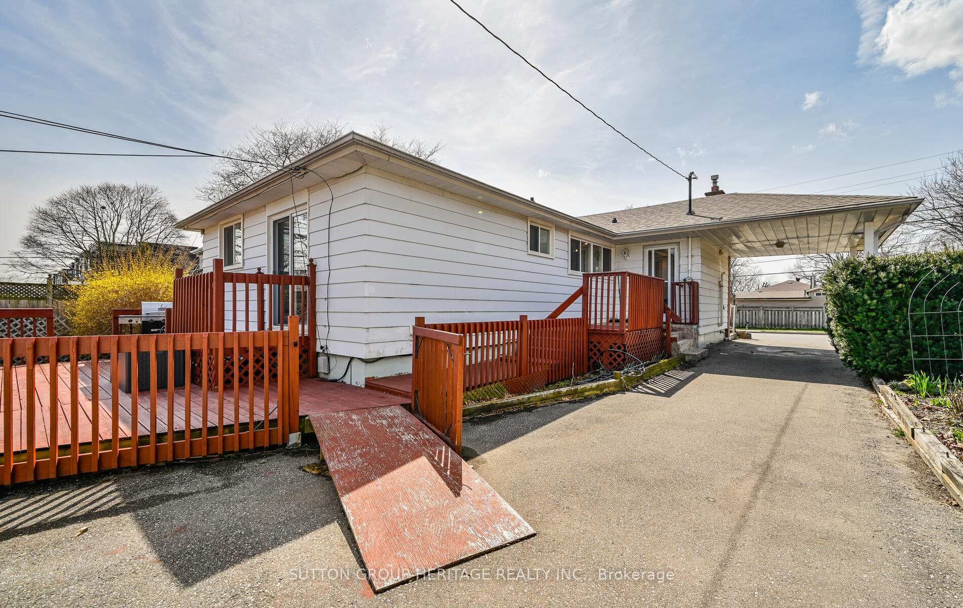 757 Liverpool Road photo 26