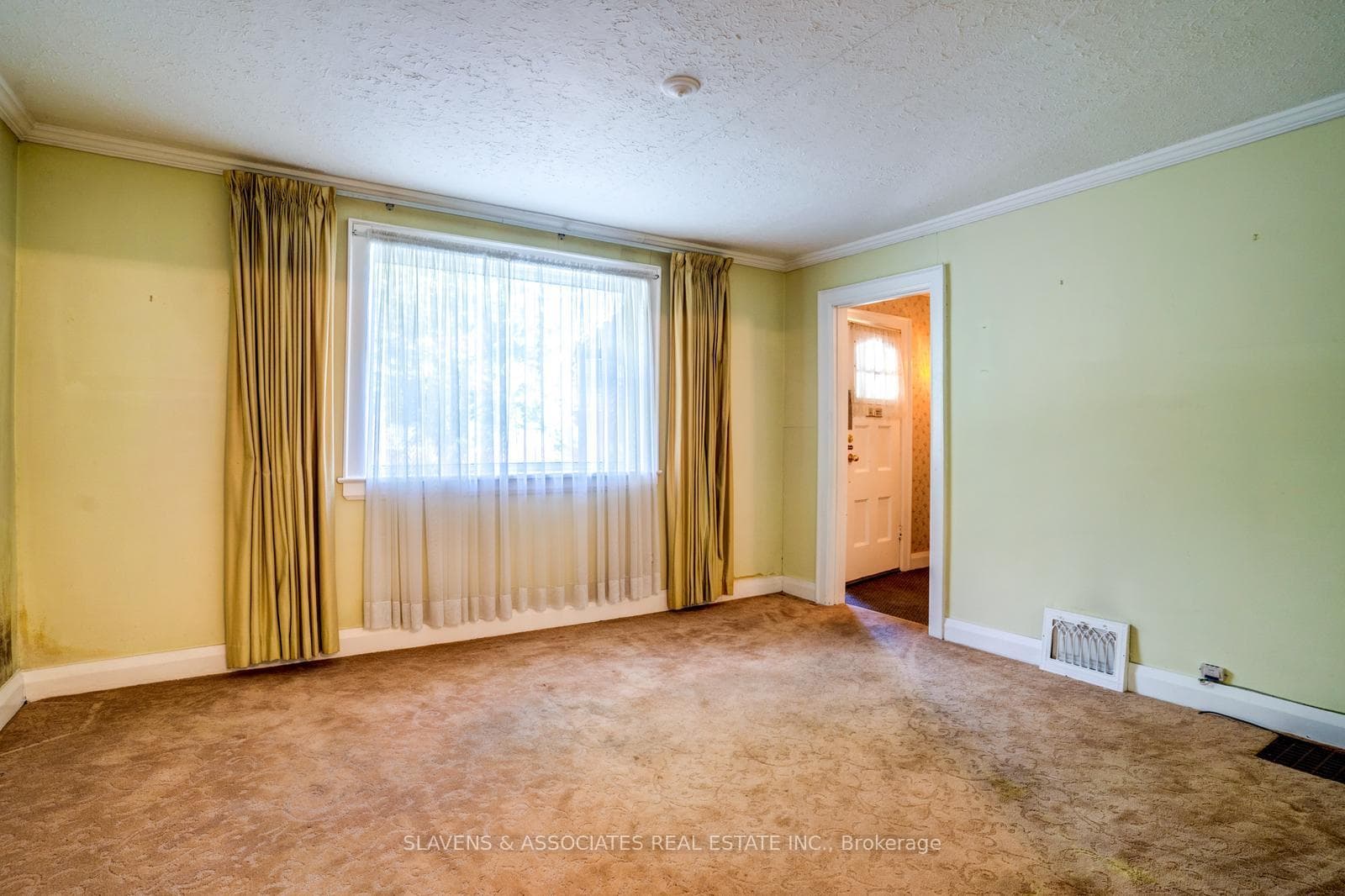 9 Wadsworth Boulevard photo 3