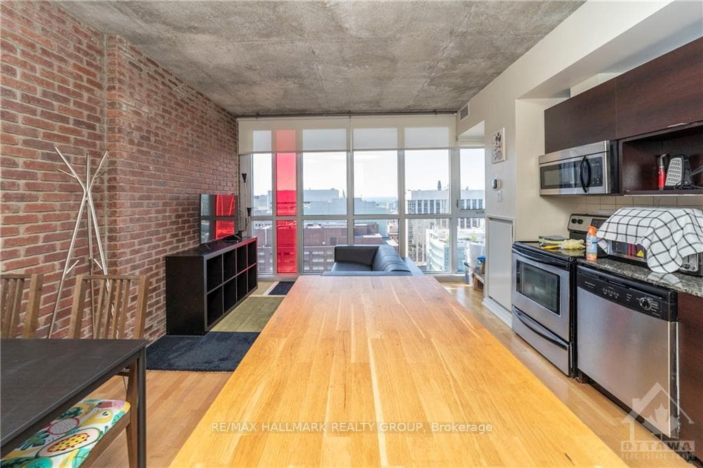 324 LAURIER WEST Avenue Unit 1907 photo 9