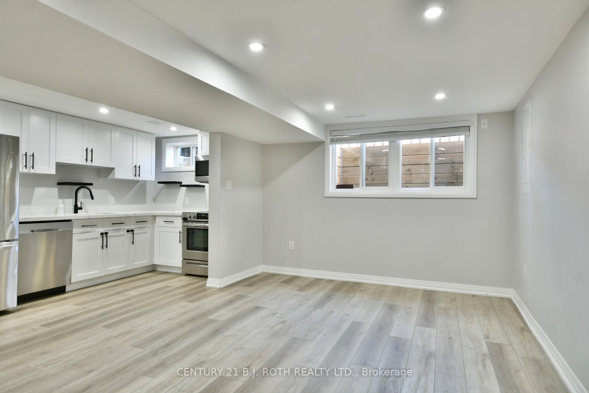 156 Puget Street photo 6
