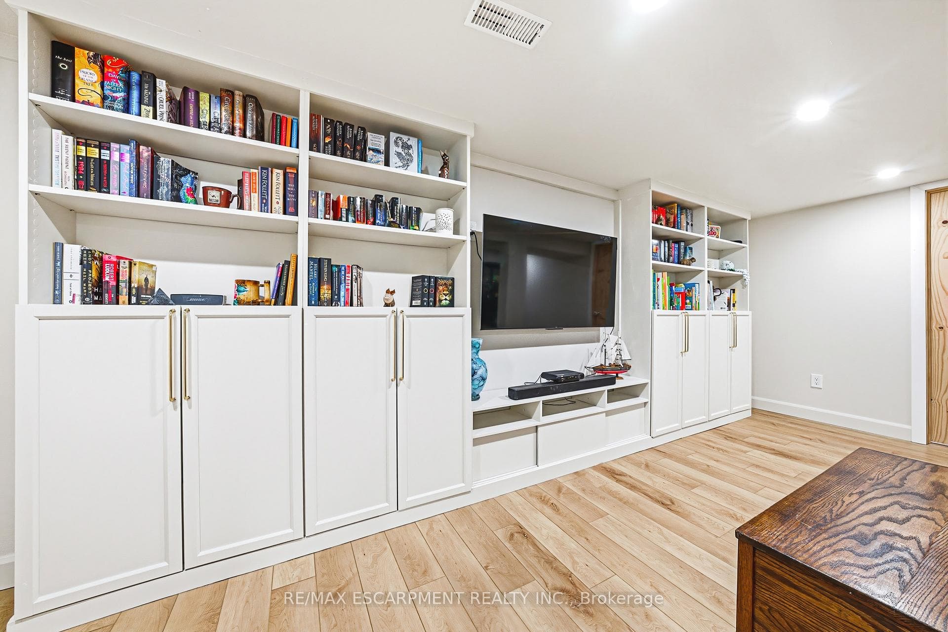 546 Mohawk Road photo 21