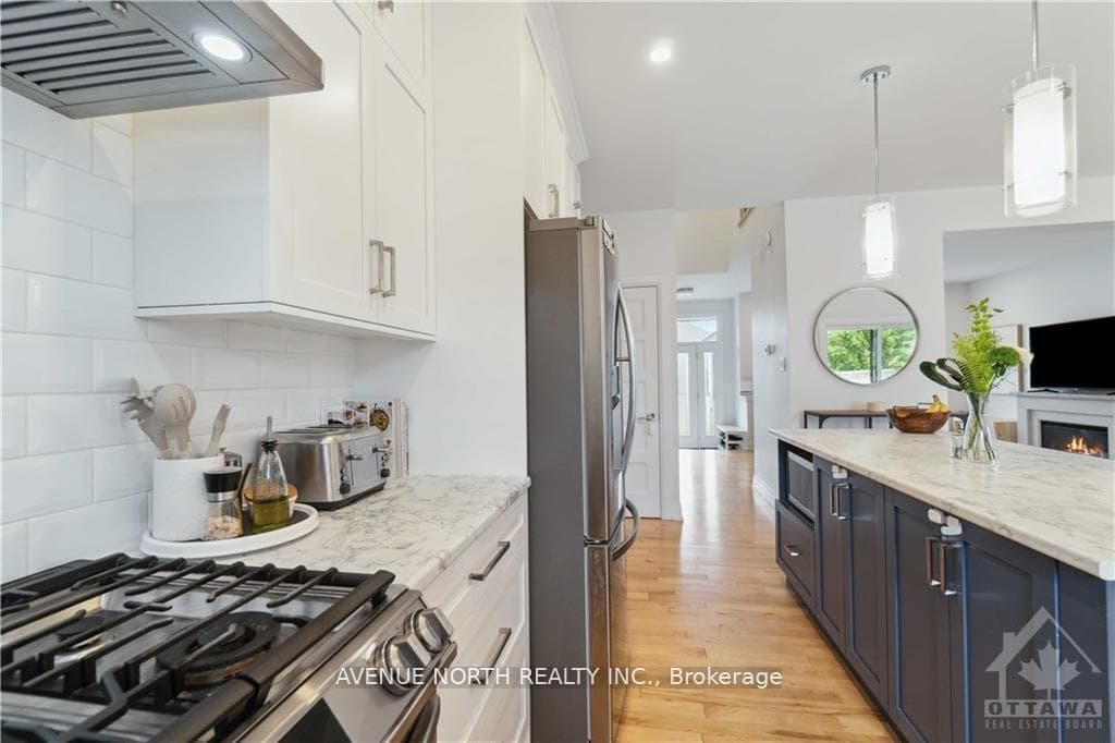 580 STRASBOURG Street photo 9