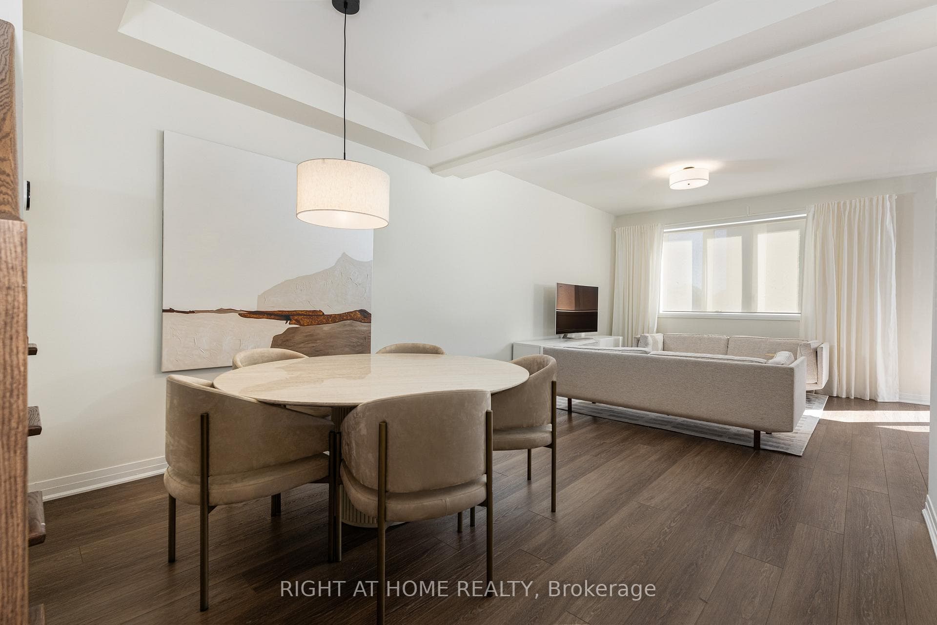 Open concept dining and great room