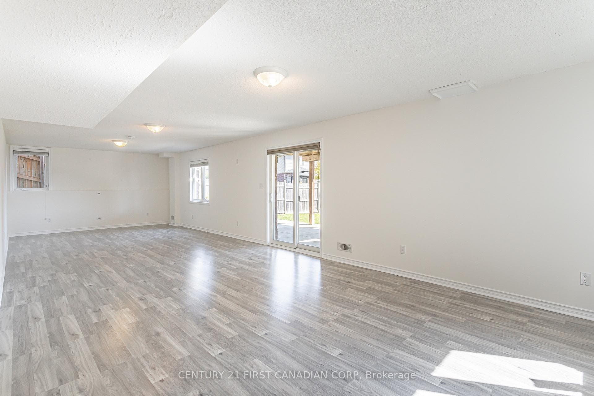 1316 Whetherfield Street photo 27