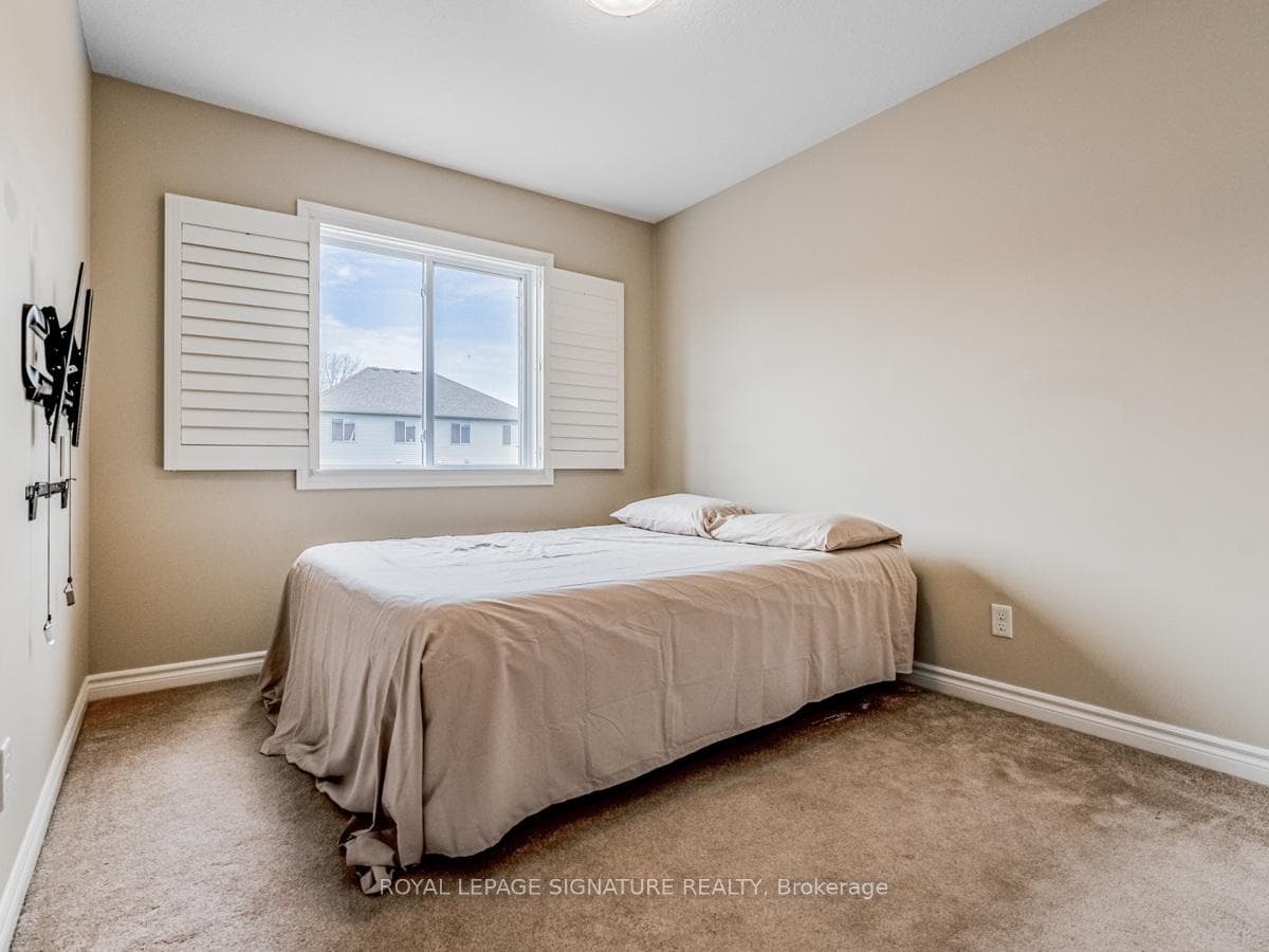 18 Couling Crescent photo 18