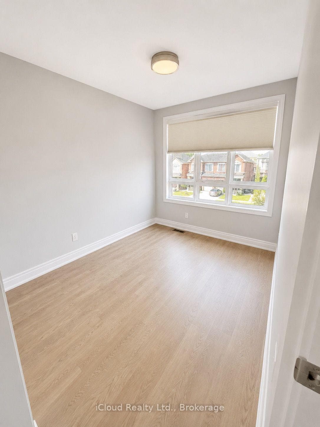 98 Bearberry Road photo 12