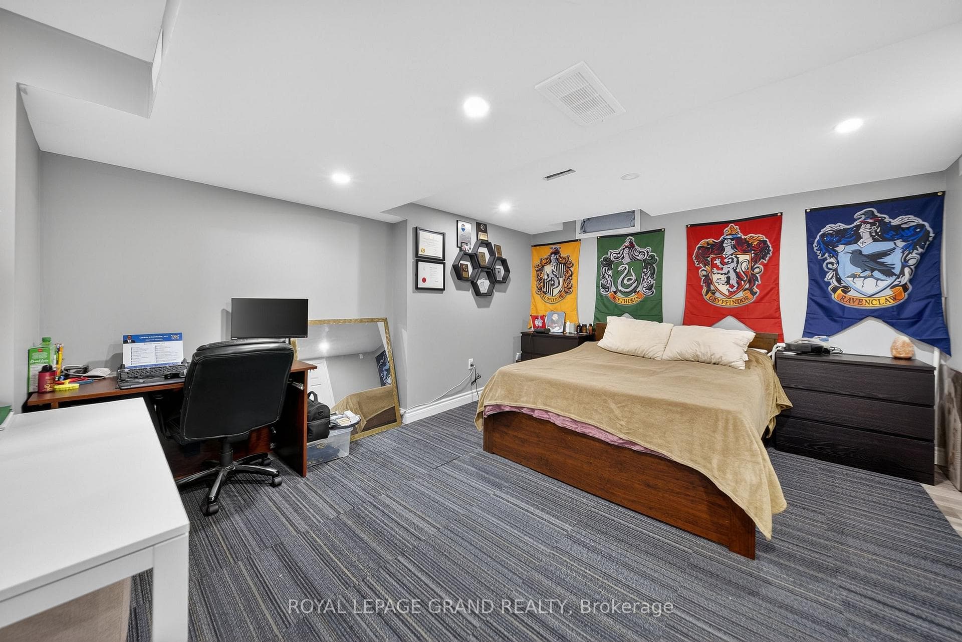 17 Coleraine Avenue photo 27