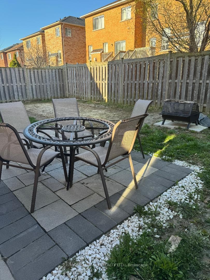 4 Rothbury Road photo 31