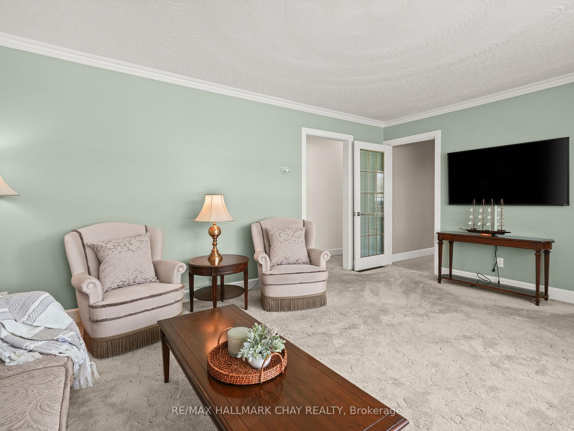 20393 Yonge Street photo 5