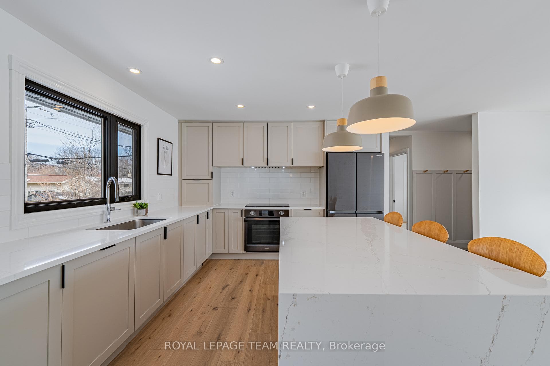 23 Brent Avenue photo 16