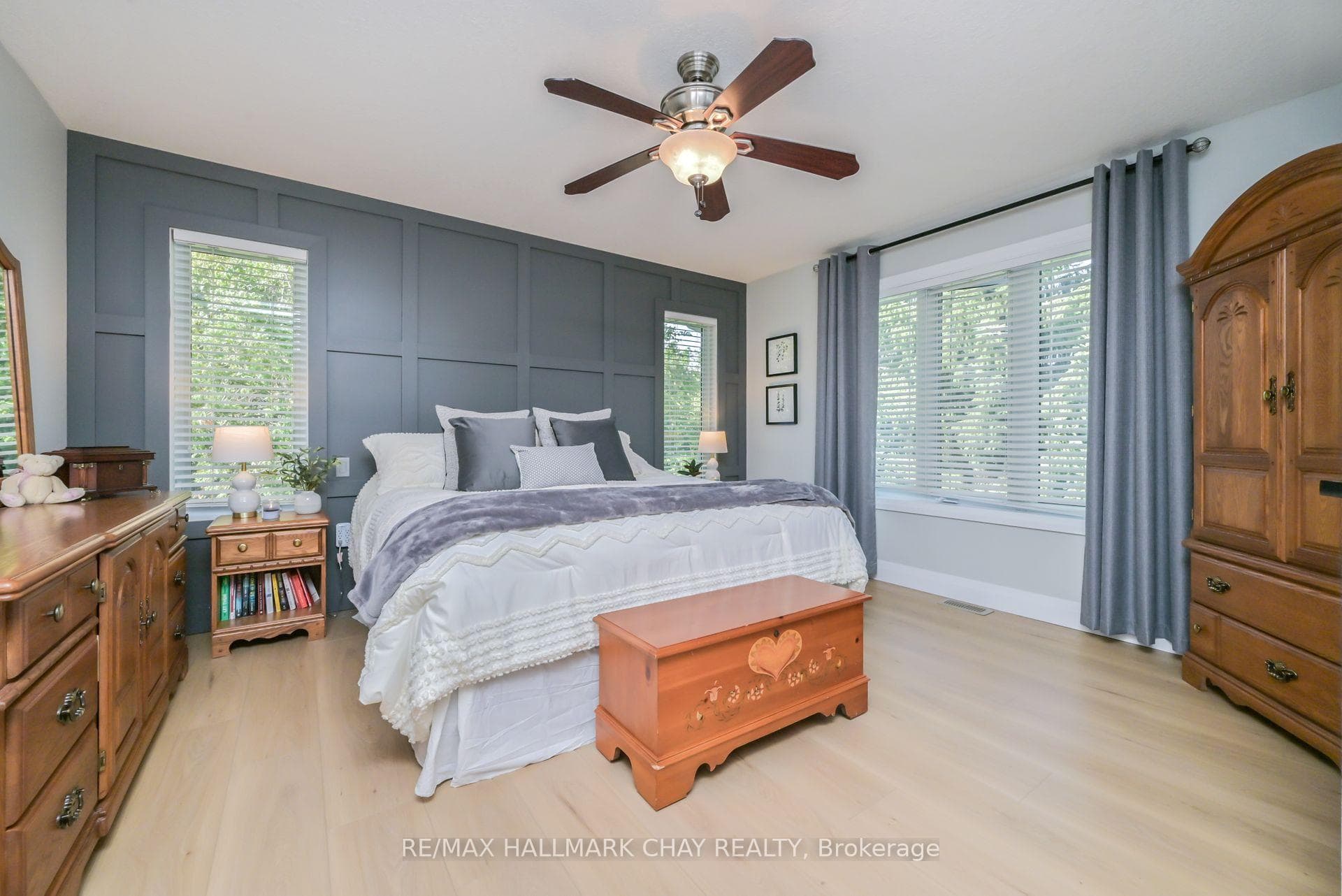 12 Symond Avenue photo 15