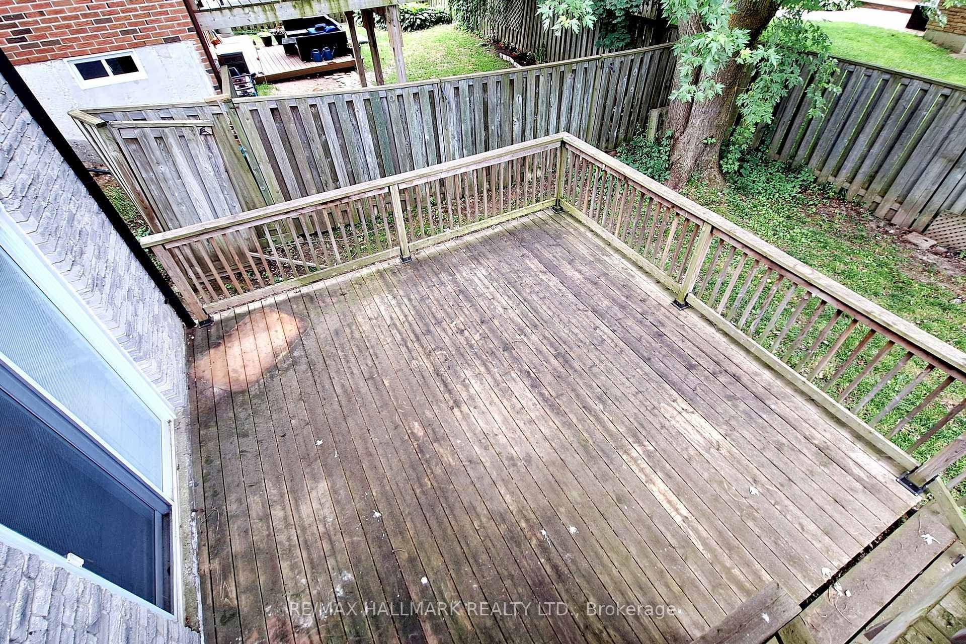 68 Lowe Boulevard photo 24