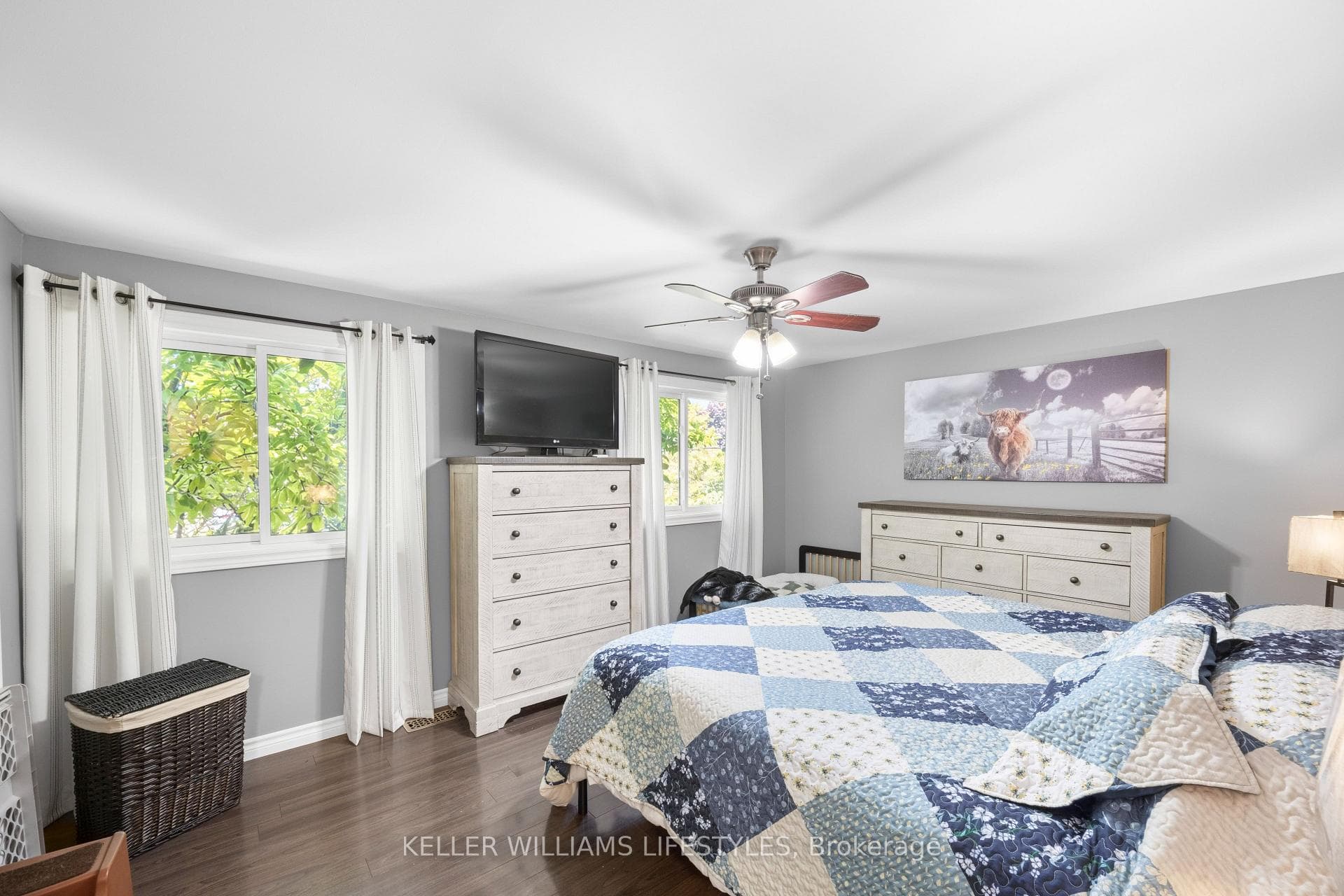 219 Dundas Street photo 25